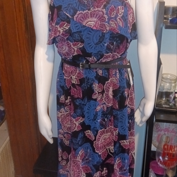 New Belted Dress (medium) - Picture 2 of 5